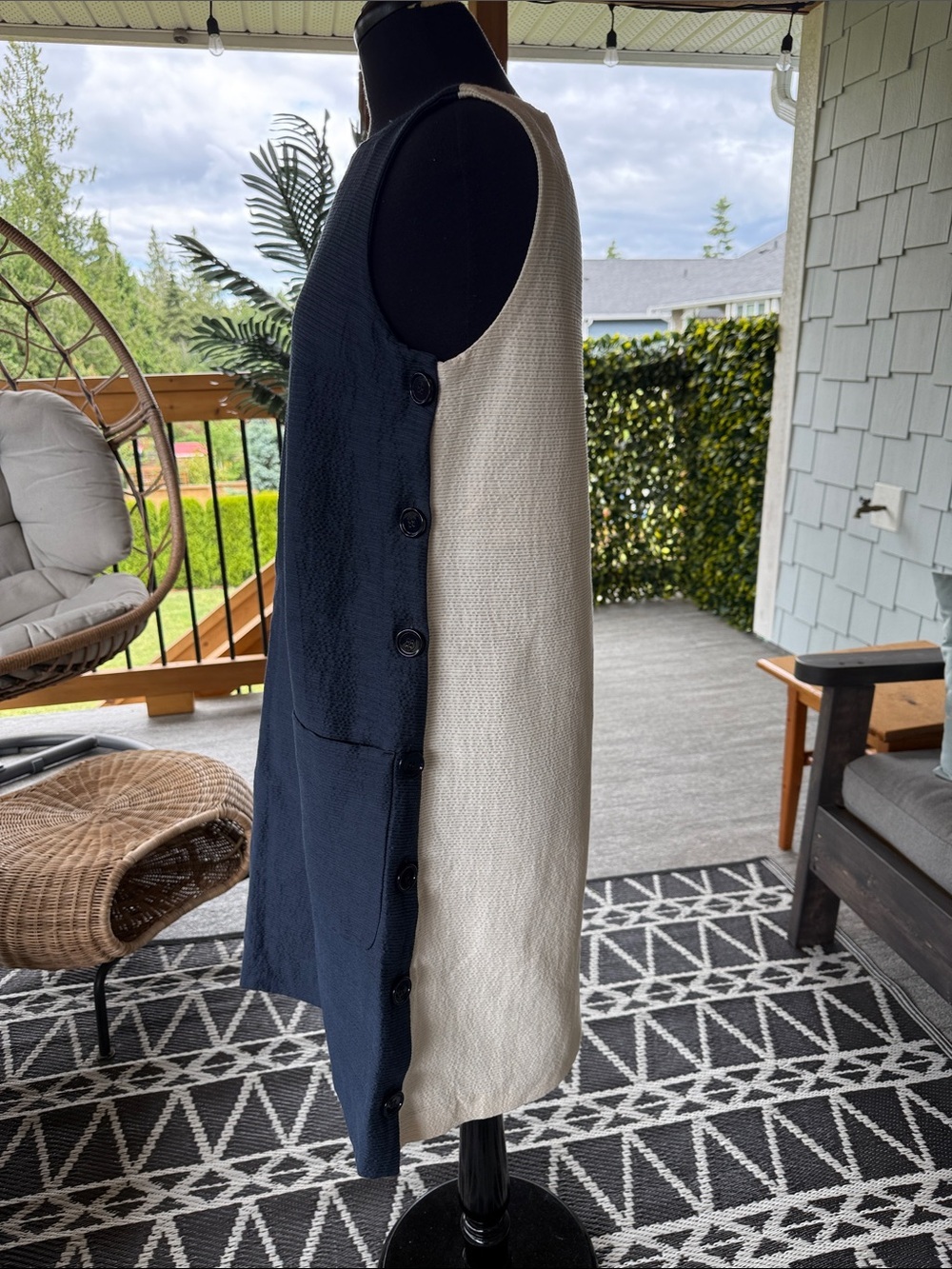 S Max Mara | Navy / Cream Sleeveless Dress w Buttons